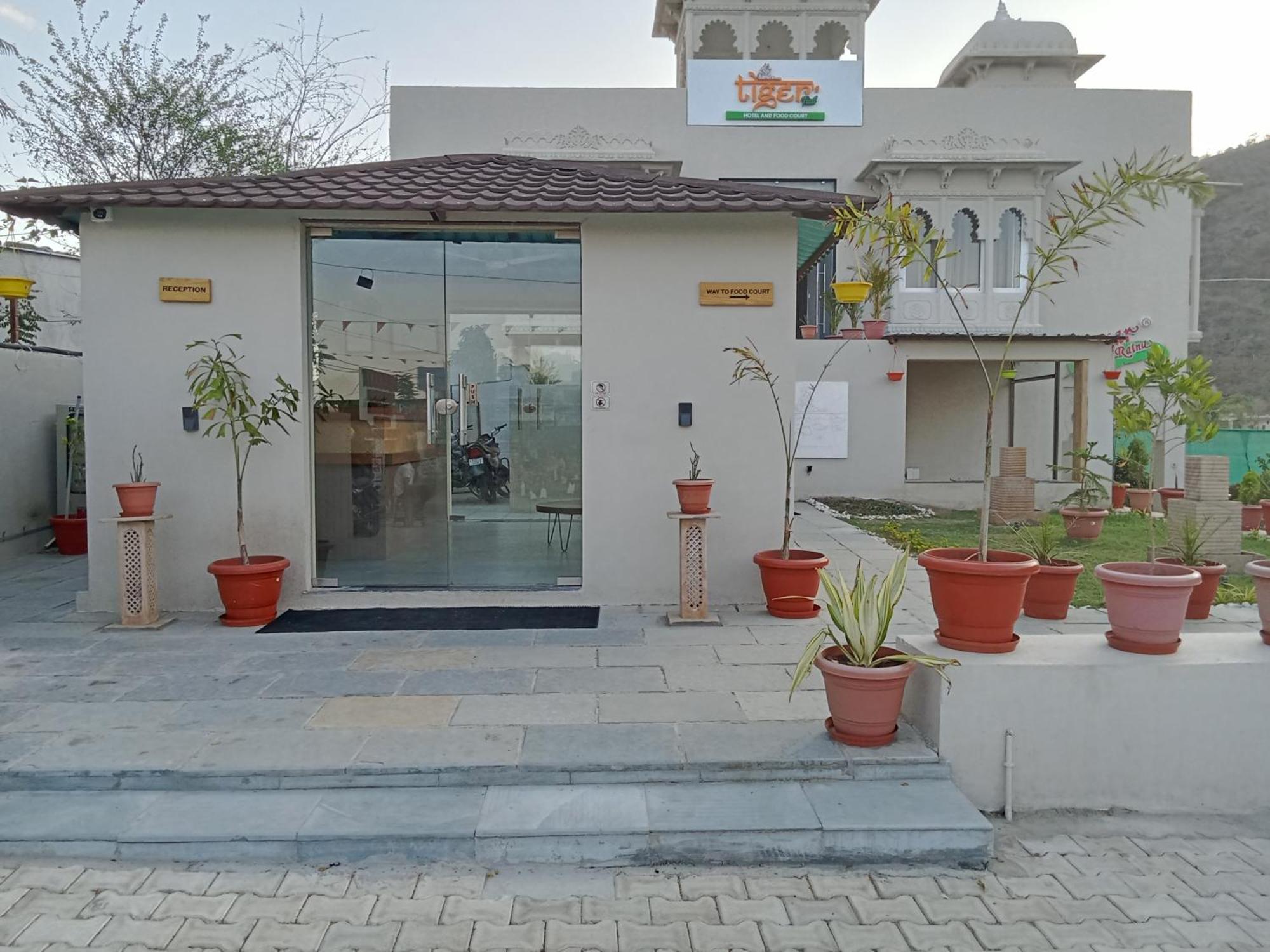 Tiger'S Trail Hotel & Food Court Kumbhalgarh Exterior photo
